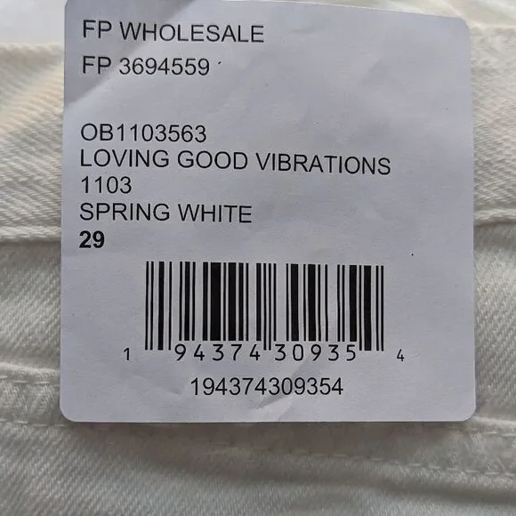 NWT Free People Loving Good Vibrations Denim Fray Shorts spring white sz… - Picture 6 of 10